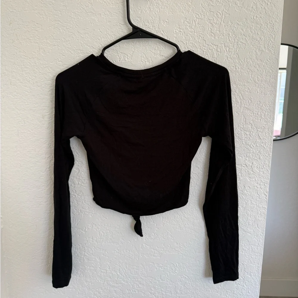 Alphalete Women's Black Tie-Front Long Sleeve Tee - Picture 3 of 3